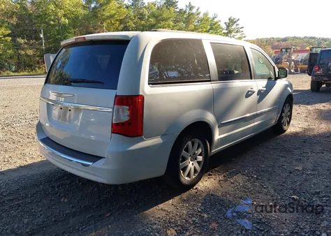 2014 Chrysler Town & Country Touring z USA, uszkodzony, nr VIN 2C4RC1BGXER247084